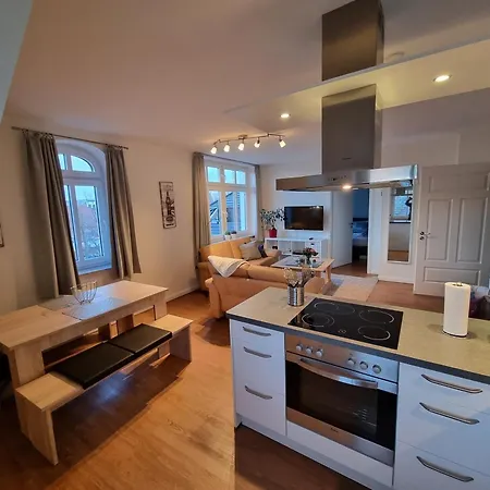 Schoenfeld 7 Apartment