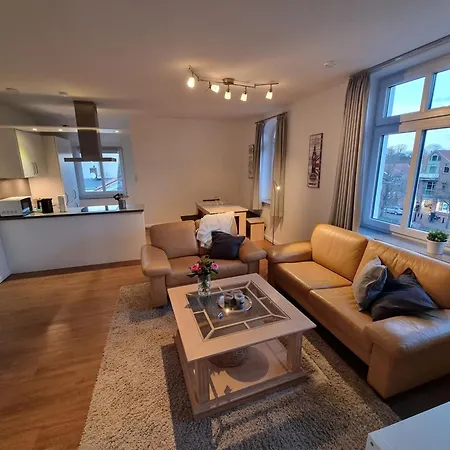 Schoenfeld 7 Apartment *